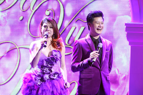 Thanh Thảo đưa con ra Hà Nội - 17