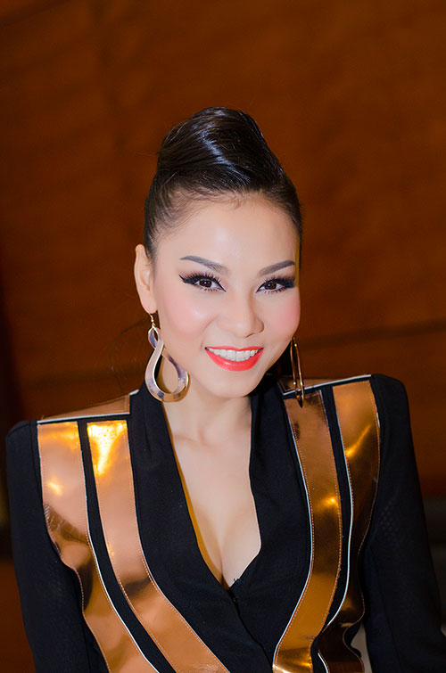 Trầm trồ vì vợ chồng Thu Minh - 4