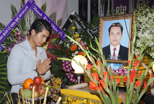 Cẩm Lynh nghẹn ngào tiễn đạo diễn bạc mệnh - 9