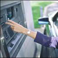 Pháp luật - Đưa thẻ ATM nhờ rút hộ tiền rồi cướp