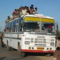 Tin tức trong ngày - Kinh hoàng xe khách tại Ấn Độ