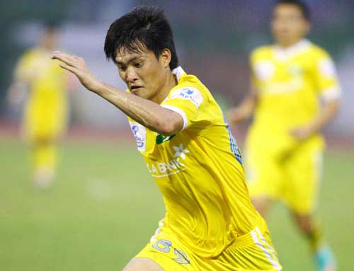 Ghi bàn, Công Vinh đi vào lịch sử V-League - 1
