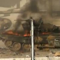 Syria: Xe tăng quân đội cháy dữ dội