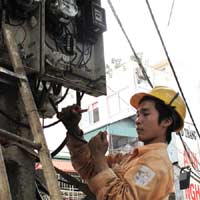 Thị trường - Tiêu dùng - Lo ngại giá điện tăng nhanh, mạnh hơn