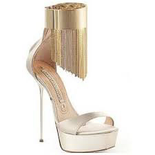 Mốt tua rua được hâm nóng - 15