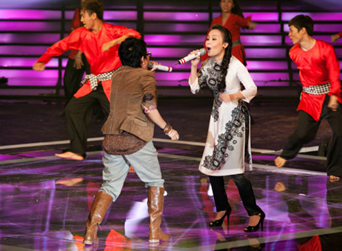 Phương Uyên, Cẩm Ly làm nổ tung CĐHH - 12