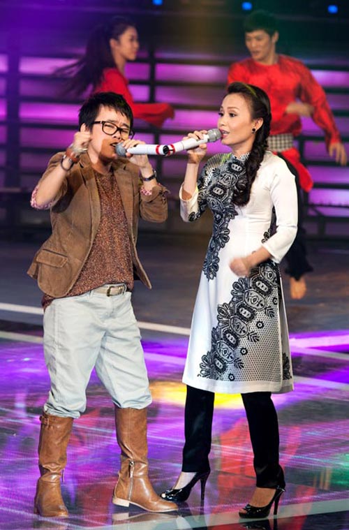 Phương Uyên, Cẩm Ly làm nổ tung CĐHH - 13