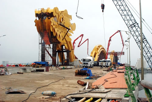 Nước rút trên các công trình trọng điểm - 1