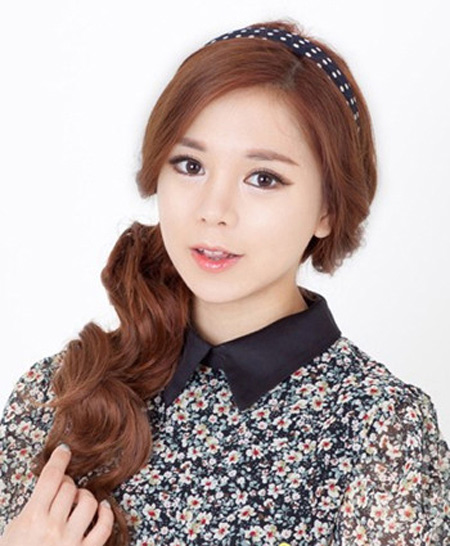 "Cải biến" tóc xoăn bồng xinh như gái Thái - 2