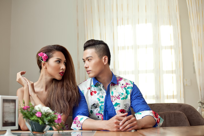 Siêu mẫu Minh Triệu tình tứ bên trai lạ - 2