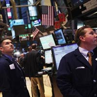 Dow Jones liên tiếp lập và phá kỷ lục