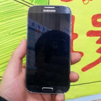 Lộ ảnh “nóng” Galaxy S4 bản 2 SIM