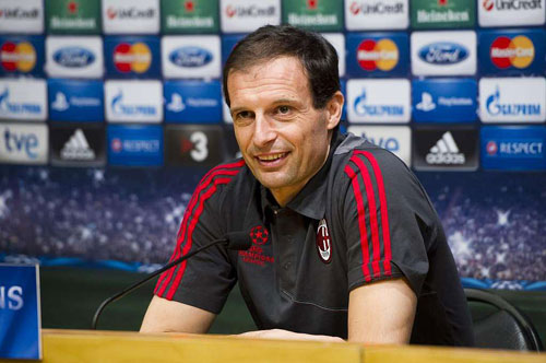 Người Milan dè chừng “quái vật” Messi - 1