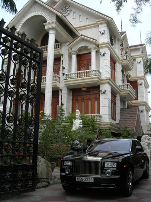 Ngỡ ngàng nhà sang của 4 hotgirl Việt - 13