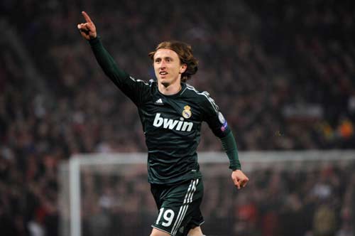 HOT: Benitez "đá xoáy" Sir Alex - 1