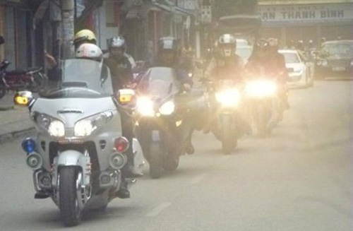 Audi R8 biển tứ quý rước dâu ở Thái Bình - 4