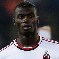 Bóng đá - Video: Niang bỏ lỡ cơ hội vàng của Milan