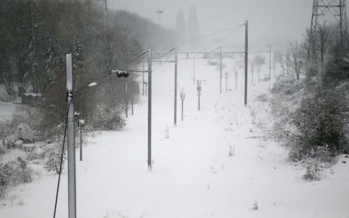 Giao thông châu Âu tê liệt vì bão tuyết - 1