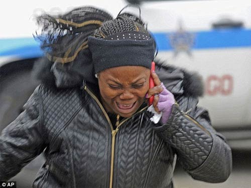 Mỹ: Bé gái 6 tháng tuổi bị bắn 5 phát đạn - 4