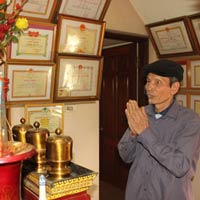 Tin tức trong ngày - Đại gia đình hiếm có nhất Việt Nam