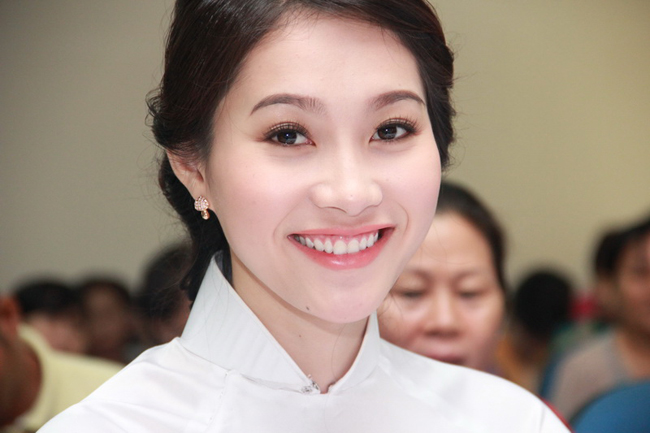 Cô gái 21 tuổi luôn bày tỏ niềm tự hào khi là người miền Tây đầu tiên đăng quang Hoa hậu Việt Nam.