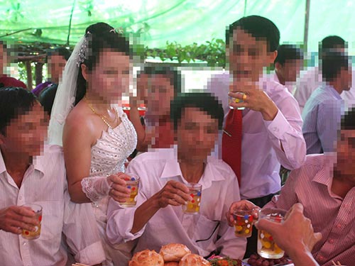 Thuê chú rể: Những chuyện bi hài - 1