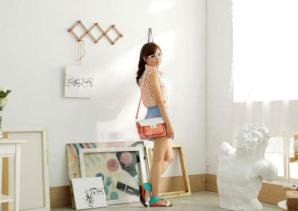 Chọn và mặc với túi đeo nhỏ đáng yêu - 4