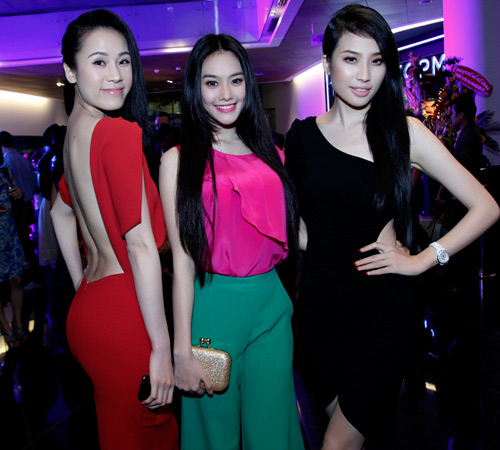 2 nàng Á hậu nổi bật trước rừng sắc đẹp - 18