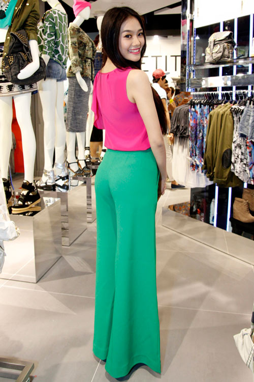 2 nàng Á hậu nổi bật trước rừng sắc đẹp - 13