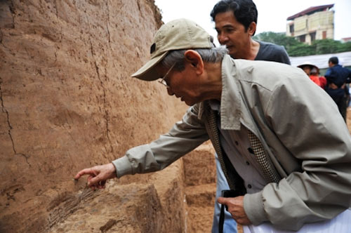 HN: Phát lộ thành Đại La gần nút giao thông - 11