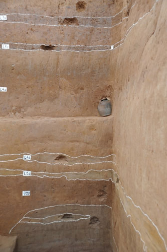 HN: Phát lộ thành Đại La gần nút giao thông - 6