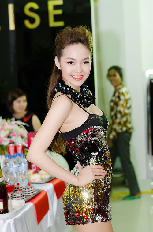 Tiệc đêm "của" Minh Hằng - 15