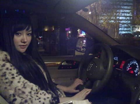 Hot boy, hot girl ăn mày gây xôn xao mạng - 2