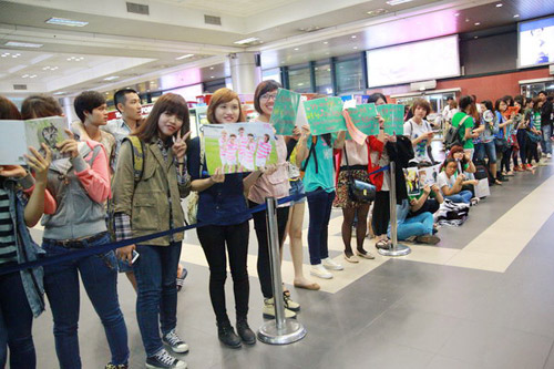 Mỹ nam Minho (SHINee) rạng rỡ tại Việt Nam - 17