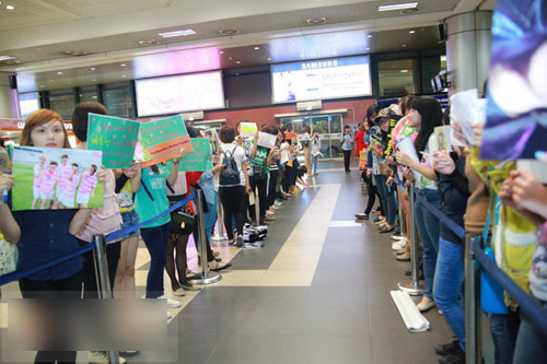 Mỹ nam Minho (SHINee) rạng rỡ tại Việt Nam - 19