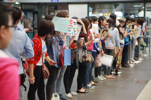 Mỹ nam Minho (SHINee) rạng rỡ tại Việt Nam - 15