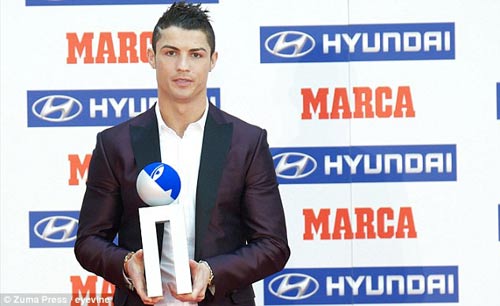 Ronaldo từ chối nói “hạnh phúc” tại Real - 4