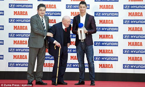 Ronaldo từ chối nói “hạnh phúc” tại Real - 5