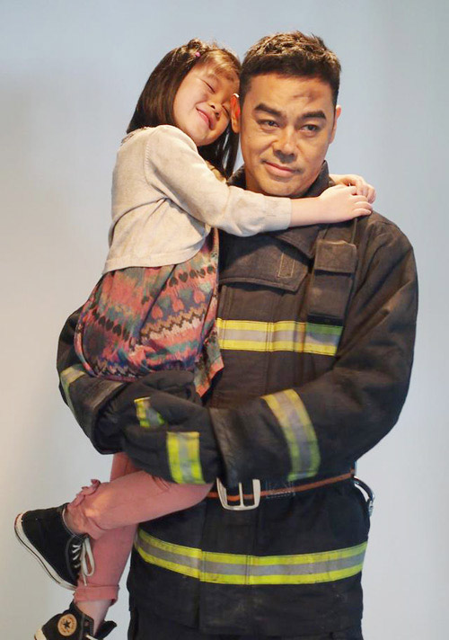 Cổ Thiên Lạc vất vả chụp poster phim - 3