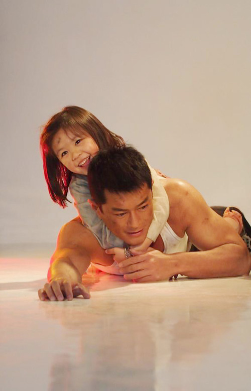 Cổ Thiên Lạc vất vả chụp poster phim - 4