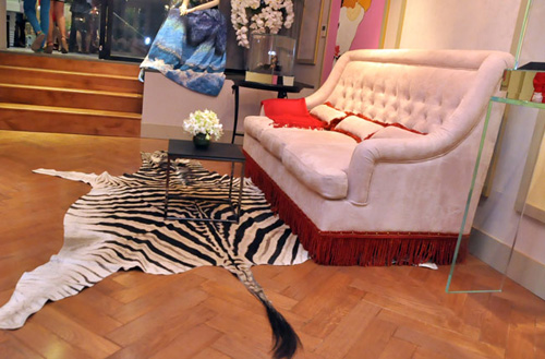 Choáng ngợp gia tài bạc tỷ của Nhã Kỳ - 1