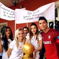 Bóng đá - CR7 nhận QBV “đặc biệt” ở quê nhà