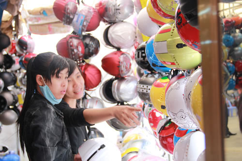 Đà Nẵng tổng kiểm tra mũ bảo hiểm - 2