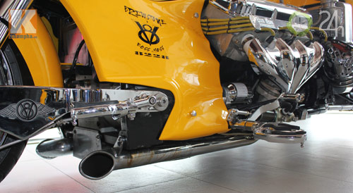 Cận cảnh xe mô tô phân khối lớn nhất VN - 14