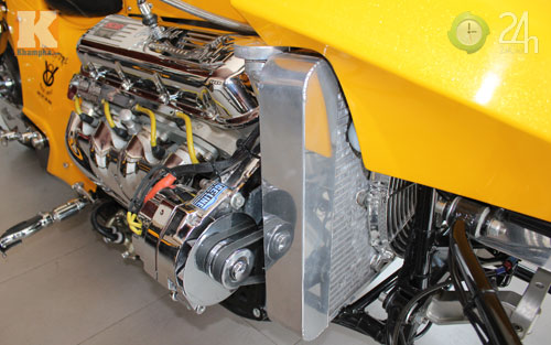 Cận cảnh xe mô tô phân khối lớn nhất VN - 6