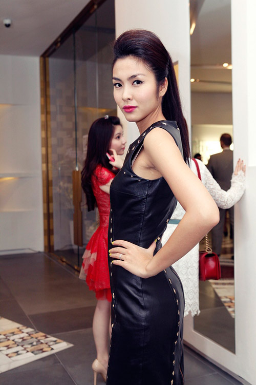 Tăng Thanh Hà "hao gầy" vì tóc - 1