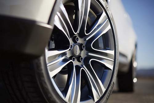 Lincoln MKC Concept: Vẫy vùng phân khúc xe sang - 10