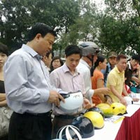 Tin tức trong ngày - Bộ trưởng Đinh La Thăng thị sát việc đổi MBH