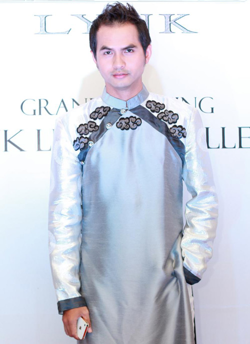 Lý Nhã Kỳ "bỗng dưng" đẹp lạ - 2