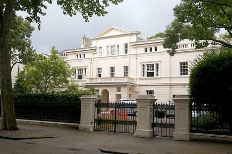 Luân Đôn: "Sàn diễn" của tỷ phú người Nga - 1